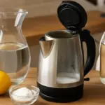 Come rimuovere il calcare dal bollitore elettrico senza prodotti chimici? Il trucco naturale che funziona davvero